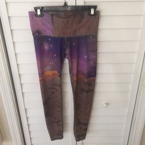 Teeki yoga pants leggings size medium